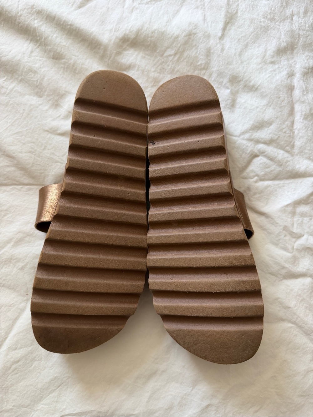 Reef Bronze Platform Wedge Flip Flops Cork Footbed Size 9 - Picture 4 of 4